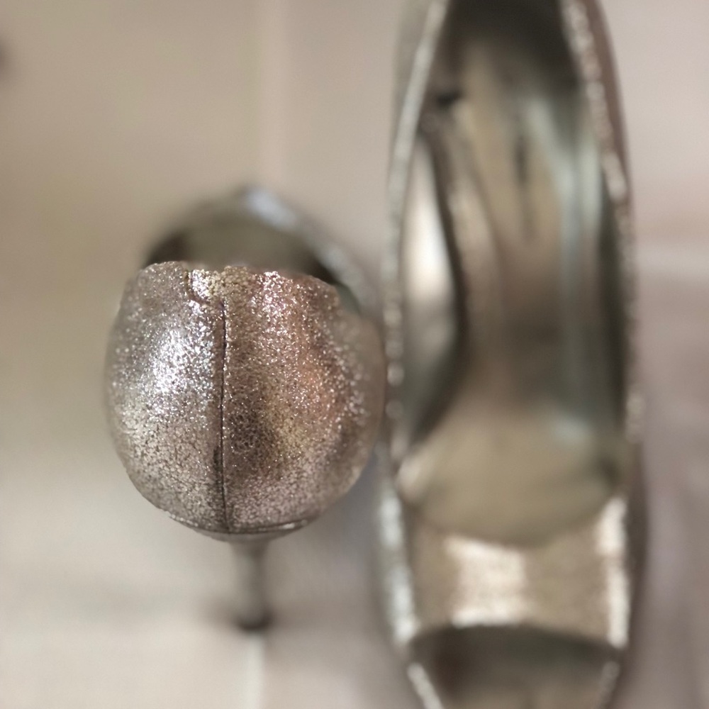 BCBG size 7 evening shoes.